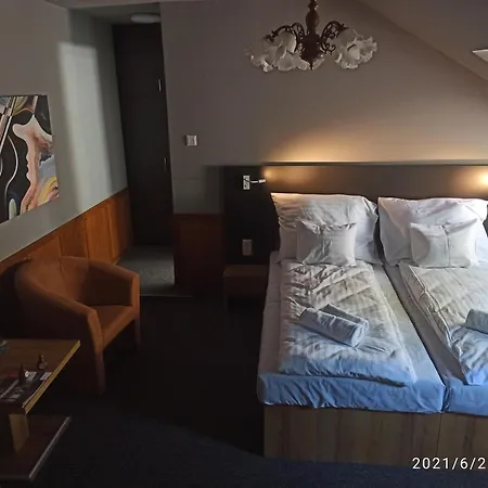 Svajci Lak Panzio Mestecǎneşti