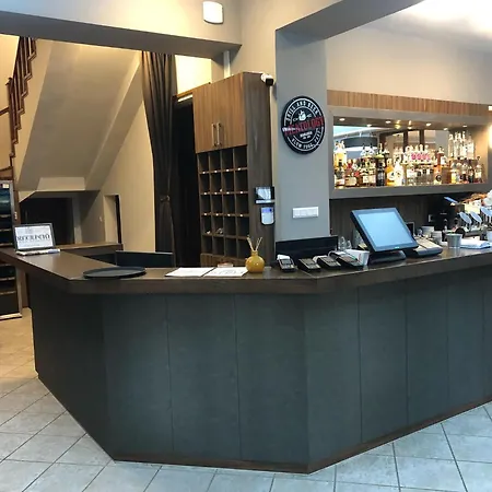 Svajci Lak Panzio B&B Mestecǎneşti