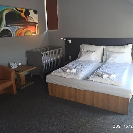 Svájci Lak Panzió *