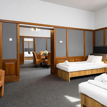 Svájci Lak Panzió Nyíregyháza