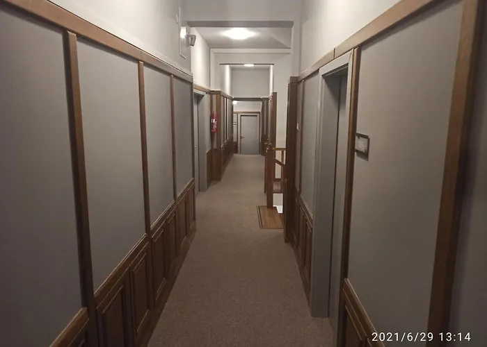 Svájci Lak Panzió Nyíregyháza