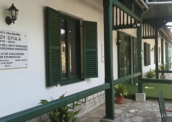 Svájci Lak Panzió Bed and breakfast