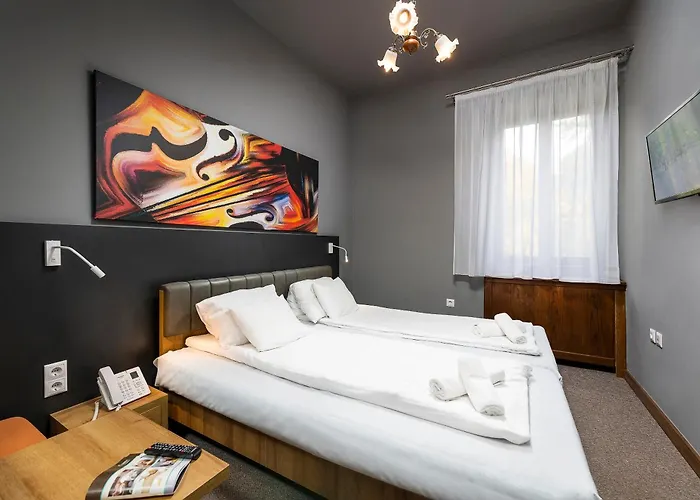 Svájci Lak Panzió Panzió