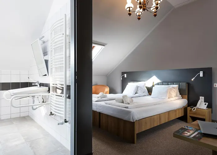 Svájci Lak Panzió 4*